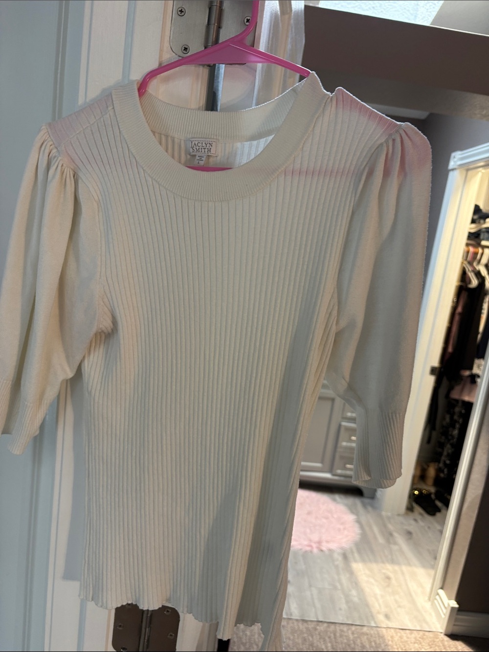 Jaclyn Smith Off-White Ribbed Puff-Sleeve Top